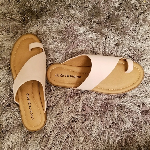 LAST ONE! Lucky Brand Toe Ring Sandals Peach Whip - Picture 2 of 3